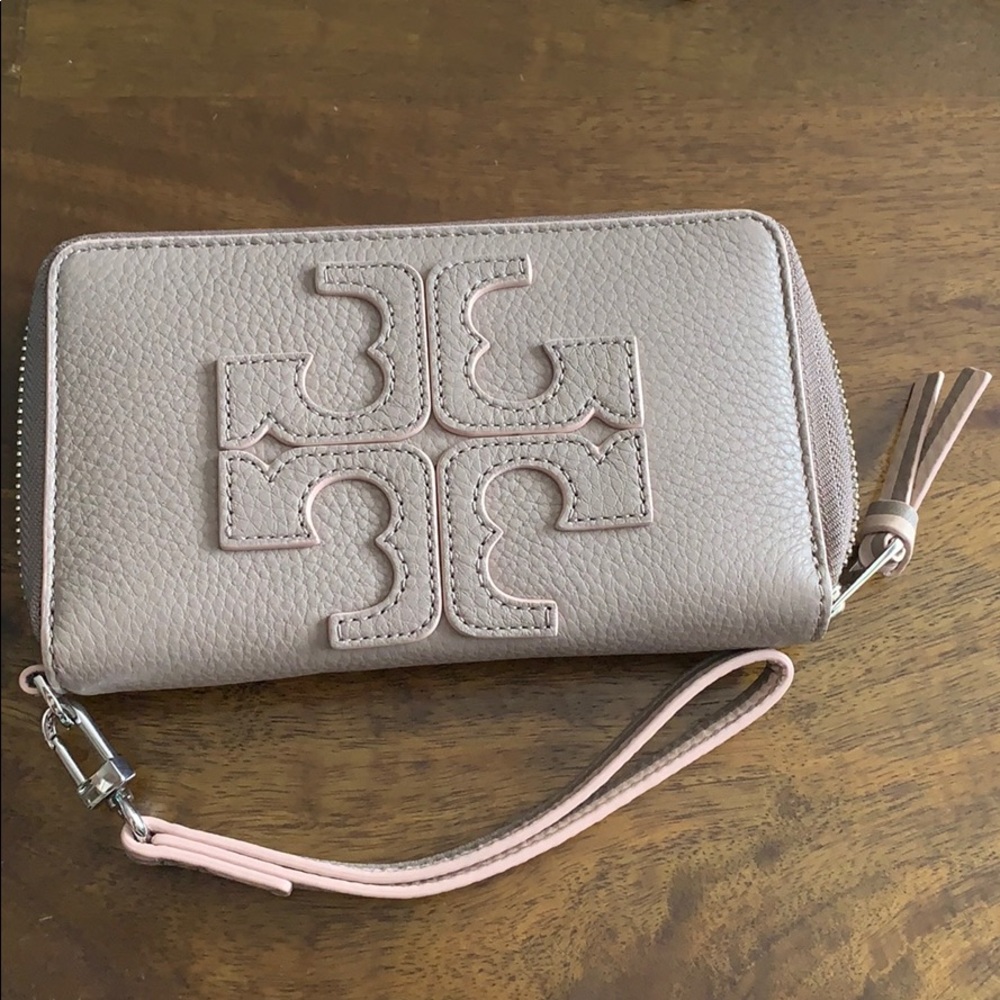Tory Burch Smart Phone Wristlet